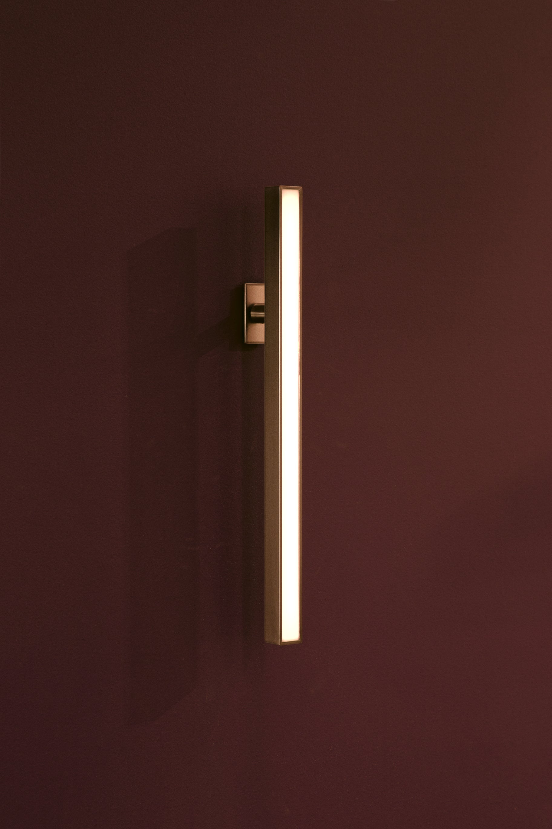 Lateral Wall Light